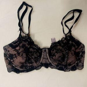 Victoria Secret 32DD Black Wired Bra